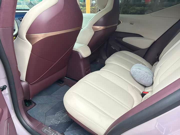 Фото 5 - Zeekr X