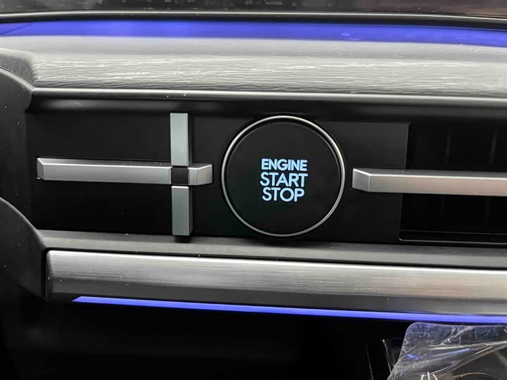 Фото 5 - Hyundai Santa Fe