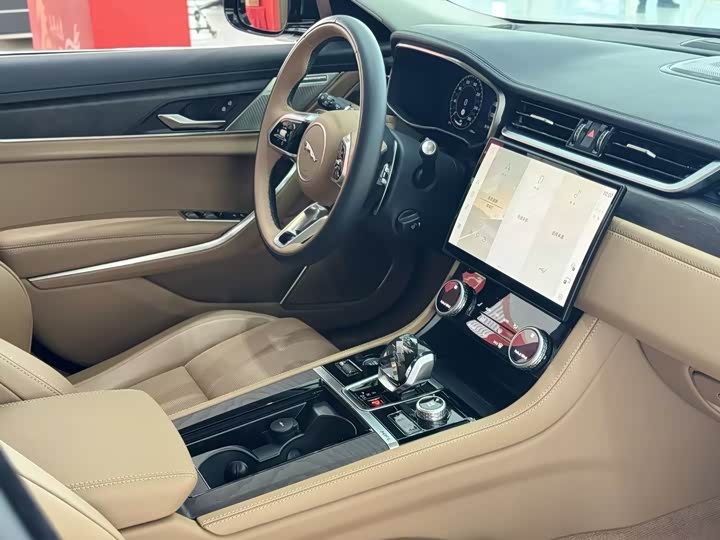 Фото 9 - Jaguar XF L