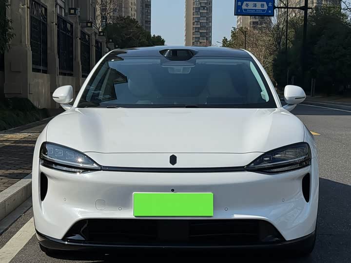 Фото 2 - Luxeed R7