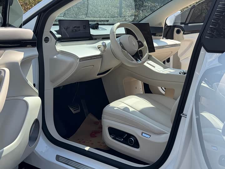 Фото 4 - Luxeed R7