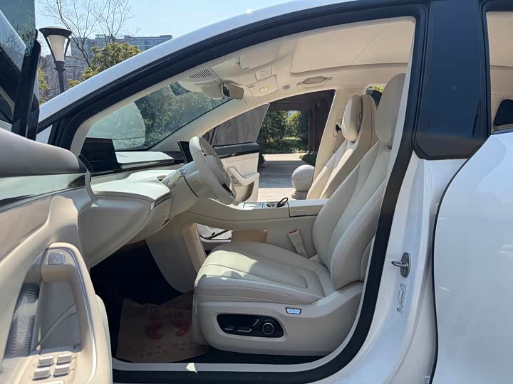 Фото 5 - Luxeed R7