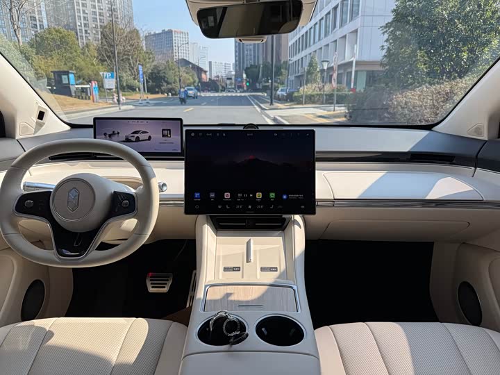 Фото 6 - Luxeed R7