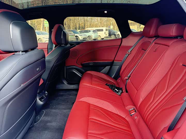 Фото 5 - Zeekr 007 GT