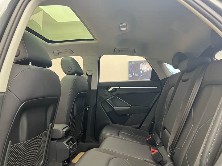 Фото 9 - Audi Q3 Sportback