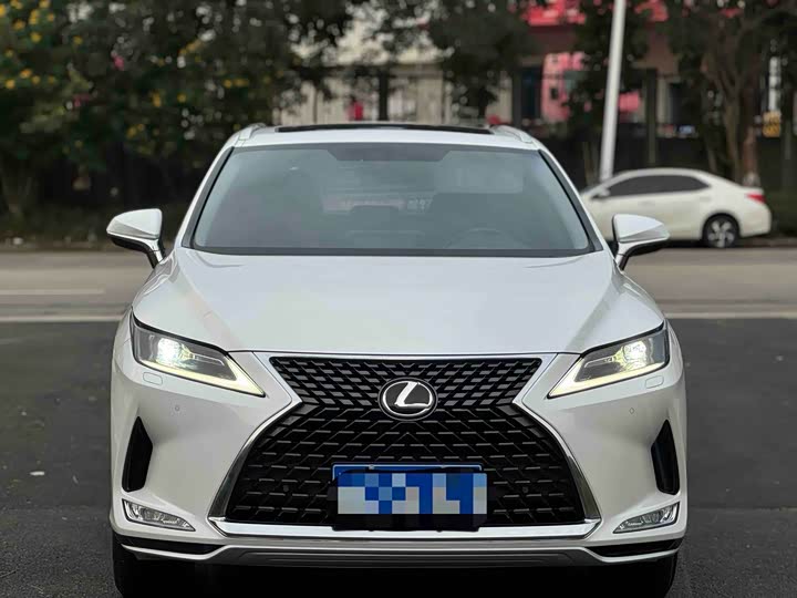 Фото 2 - Lexus RX