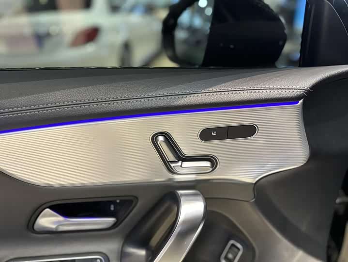 Фото 6 - Mercedes-Benz A-Class AMG