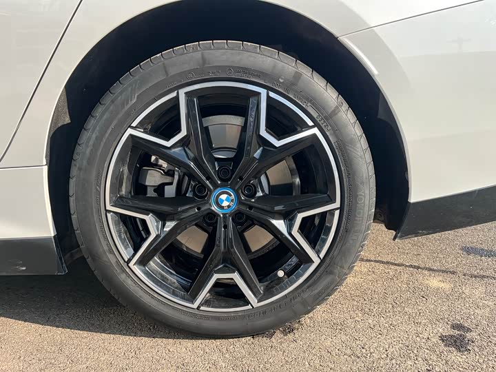Фото 7 - BMW i3