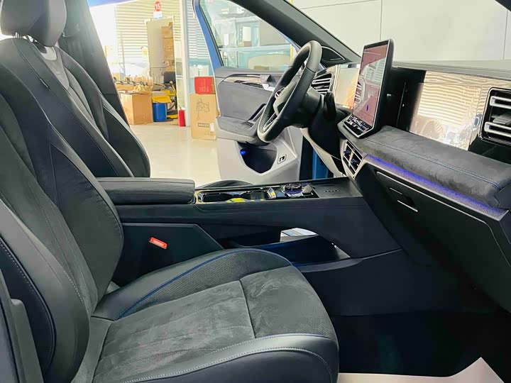 Фото 6 - Volkswagen Tiguan L Pro