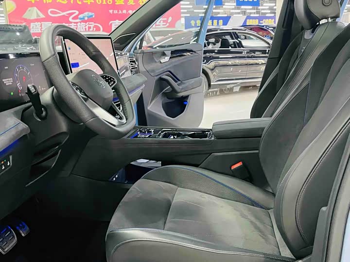 Фото 7 - Volkswagen Tiguan L Pro