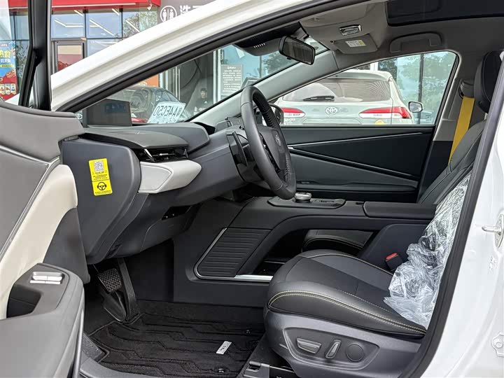 Фото 4 - Toyota bZ5