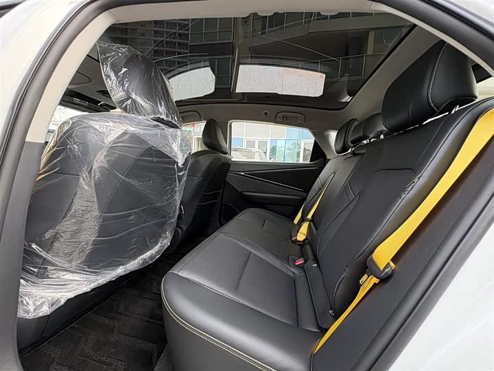 Фото 5 - Toyota bZ5