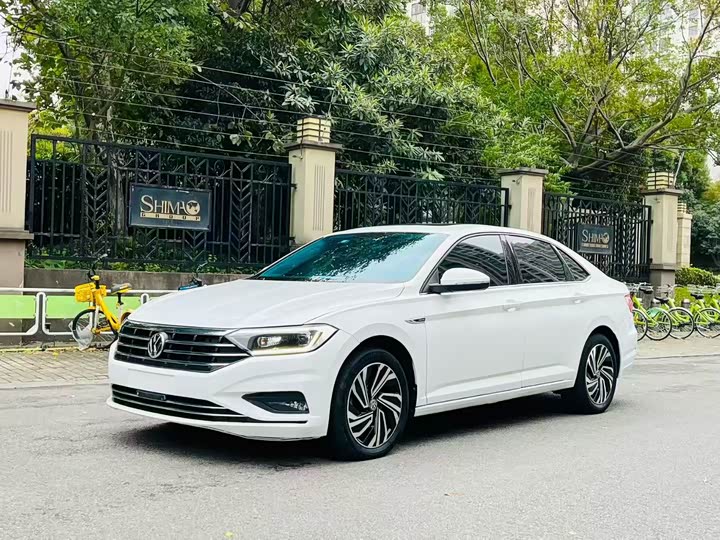 Фото 1 - Volkswagen Sagitar L