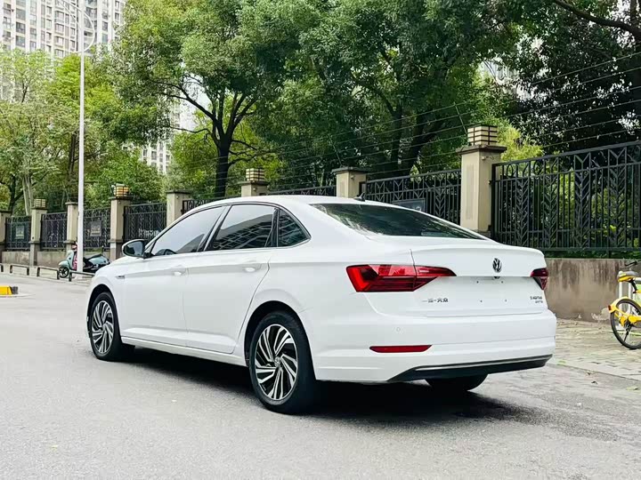 Фото 9 - Volkswagen Sagitar L