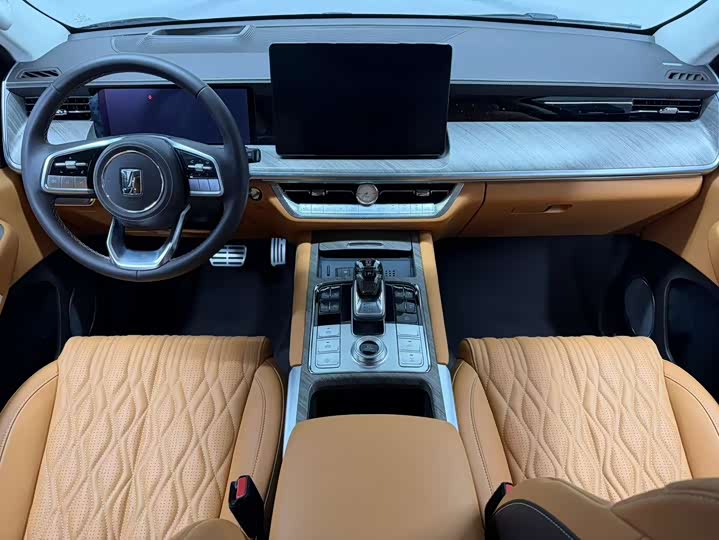 Фото 5 - Tank 500 Hybrid