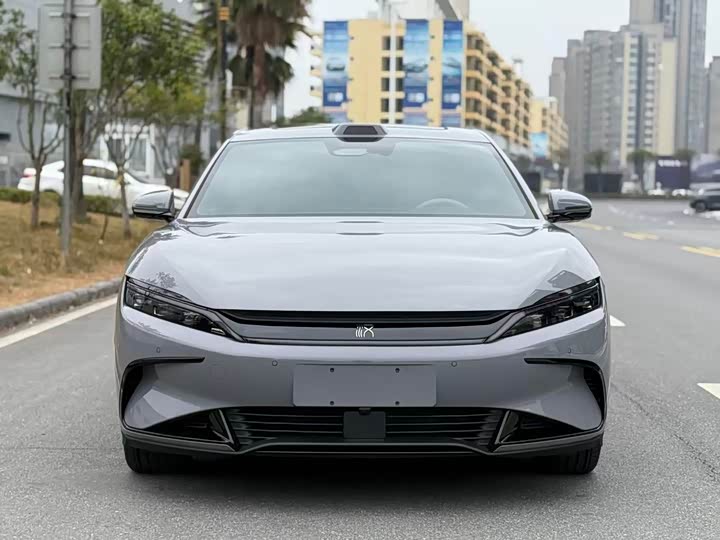 Фото 2 - BYD Han