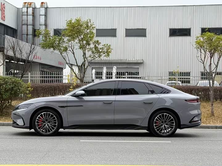 Фото 4 - BYD Han