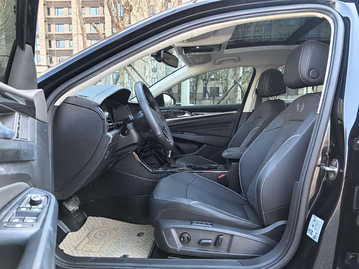 Photo 7 - Volkswagen Passat