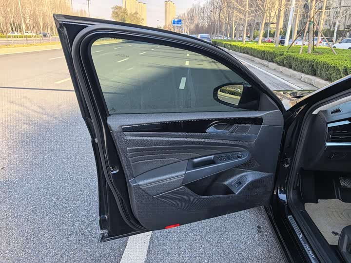 Photo 8 - Volkswagen Passat