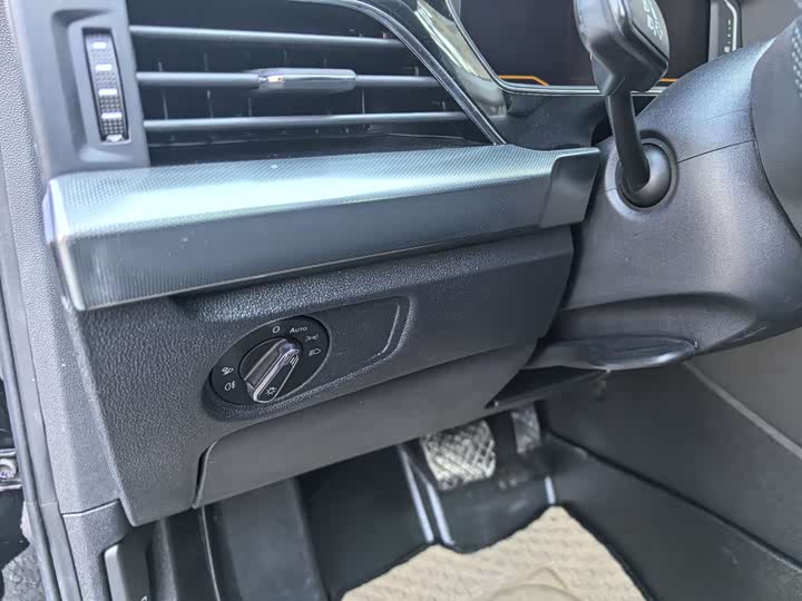 Photo 9 - Volkswagen Passat