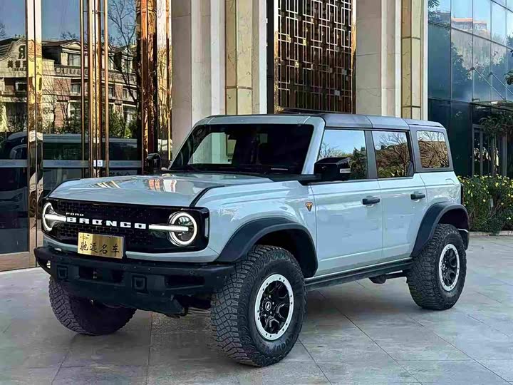 Фото 1 - Ford Bronco