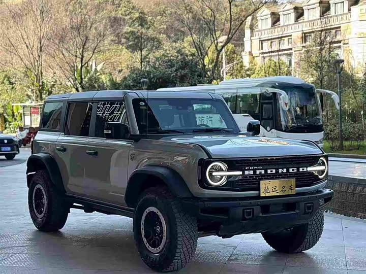 Фото 3 - Ford Bronco