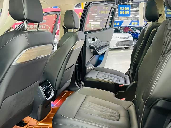 Фото 8 - Hongqi HS7