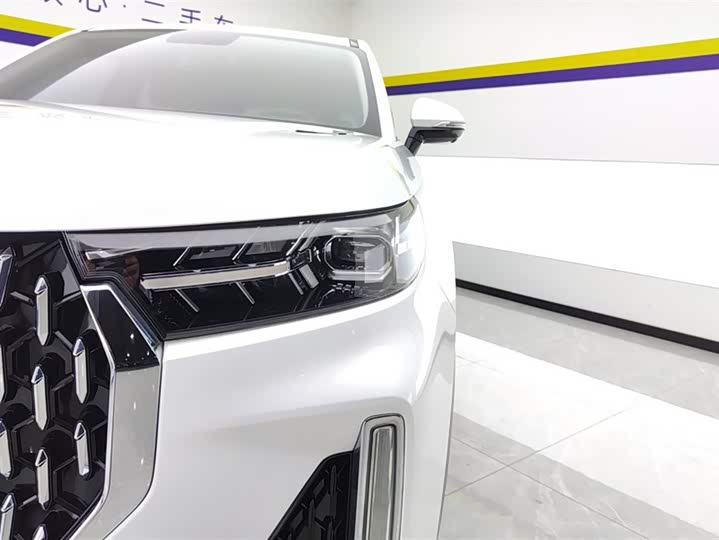 Фото 5 - Bestune T99