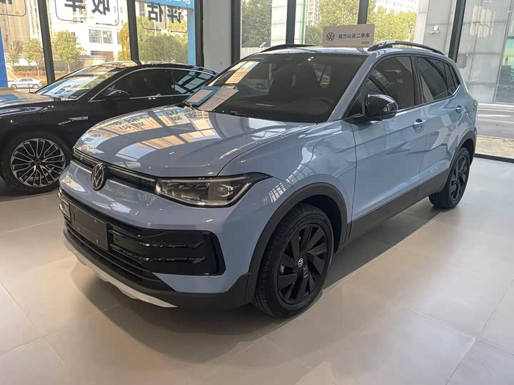 Фото 1 - Volkswagen Tharu