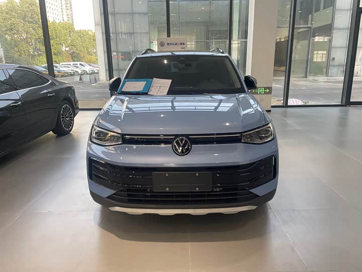 Фото 2 - Volkswagen Tharu