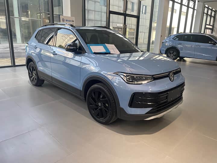 Фото 3 - Volkswagen Tharu