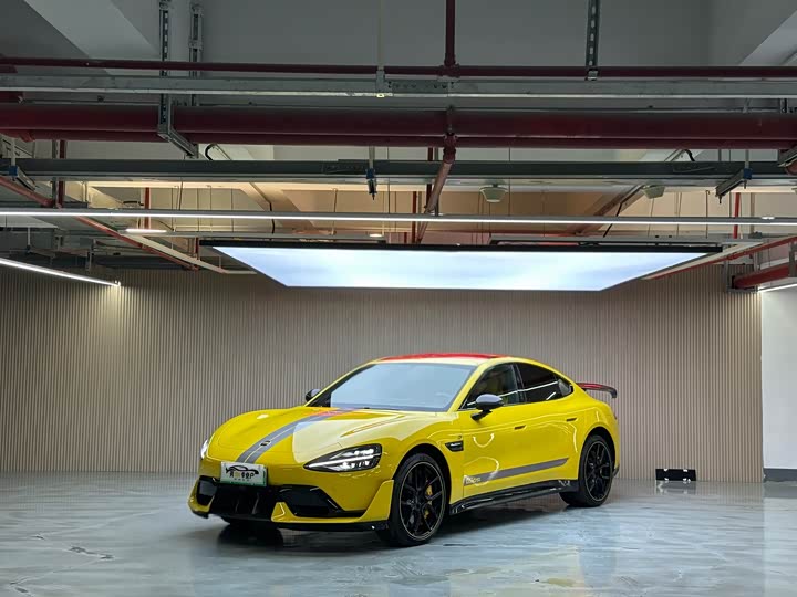 Фото 1 - Xiaomi SU7 Ultra