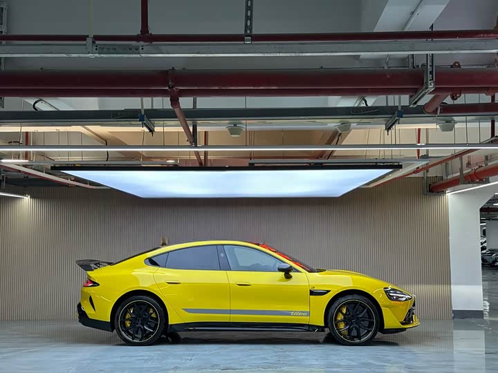 Фото 4 - Xiaomi SU7 Ultra