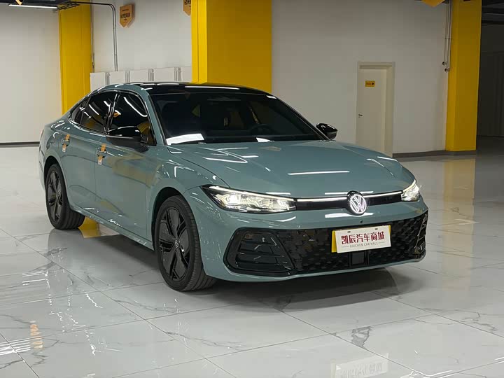 Фото 2 - Volkswagen Passat