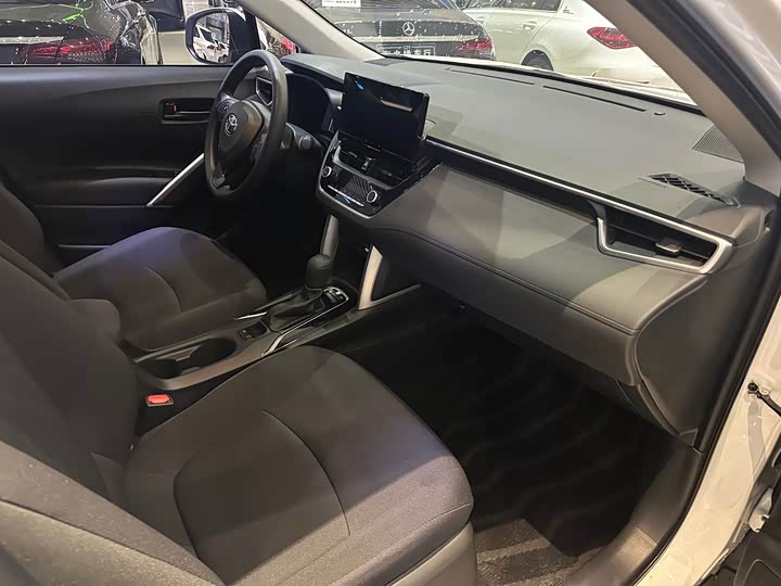 Фото 4 - Toyota Corolla Cross