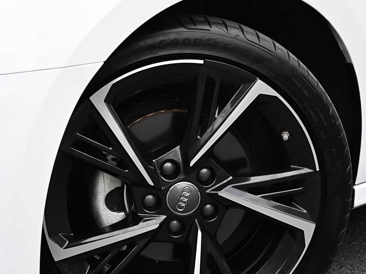 Фото 5 - Audi A3