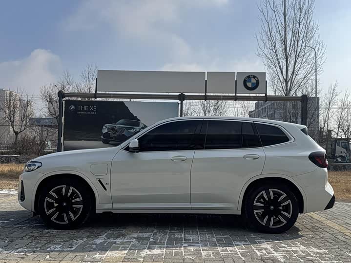 Фото 5 - BMW iX3