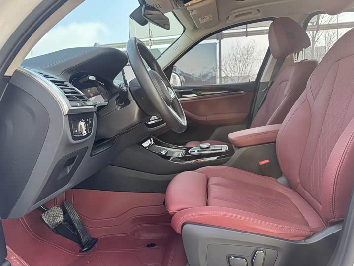 Фото 6 - BMW iX3