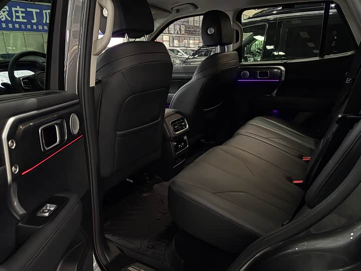 Фото 9 - Tank 400 Hybrid