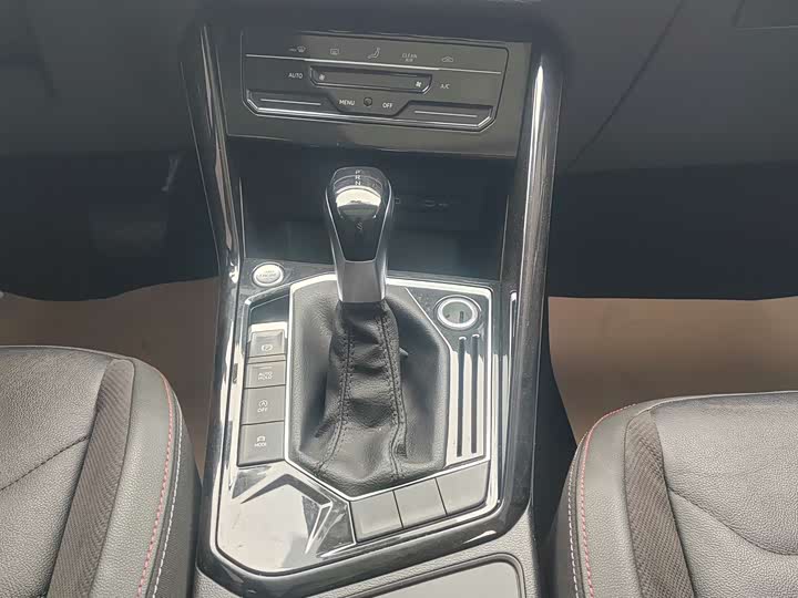 Фото 8 - Volkswagen Tayron