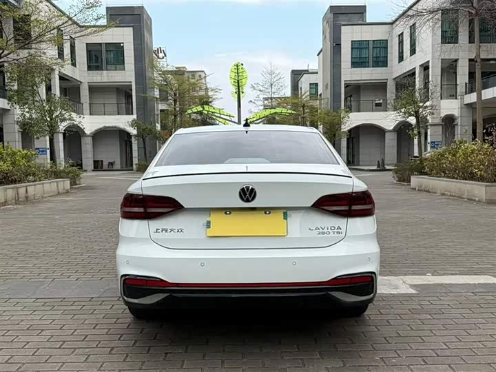 Фото 3 - Volkswagen Lavida