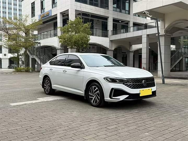 Фото 8 - Volkswagen Lavida