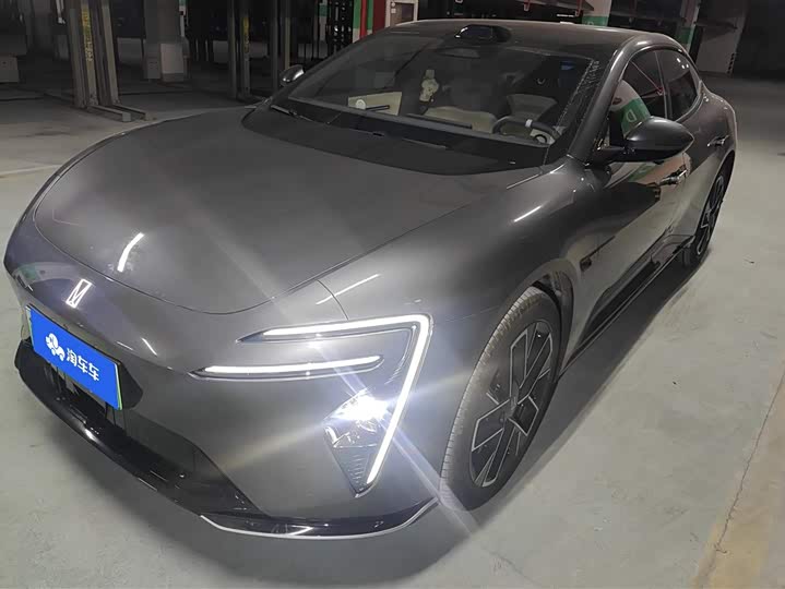 Фото 1 - Avatr 06