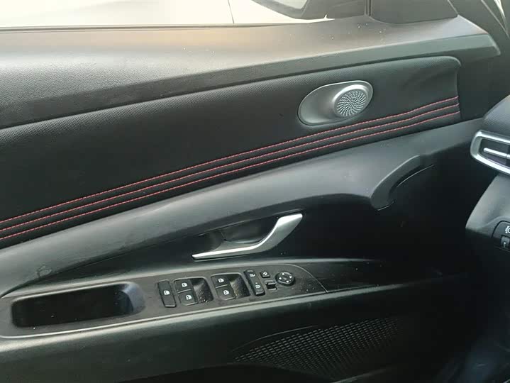 Фото 7 - Hyundai Elantra N line