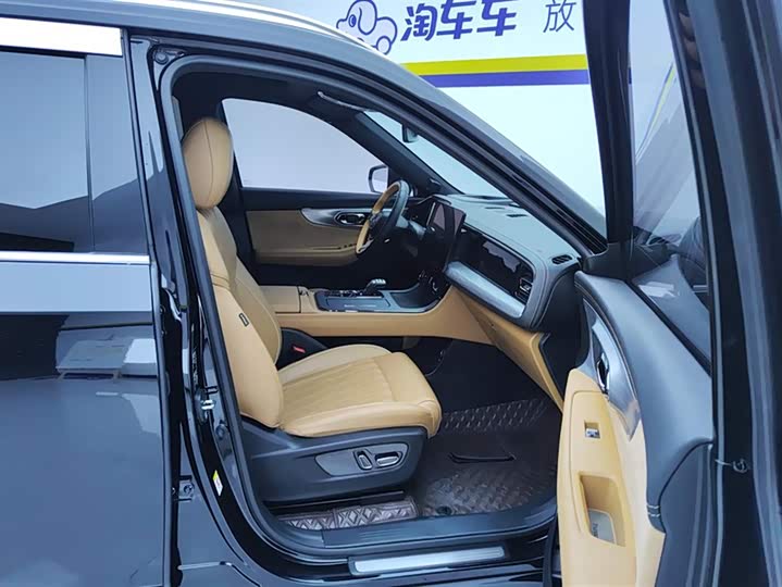 Фото 8 - GAC Trumpchi GS8