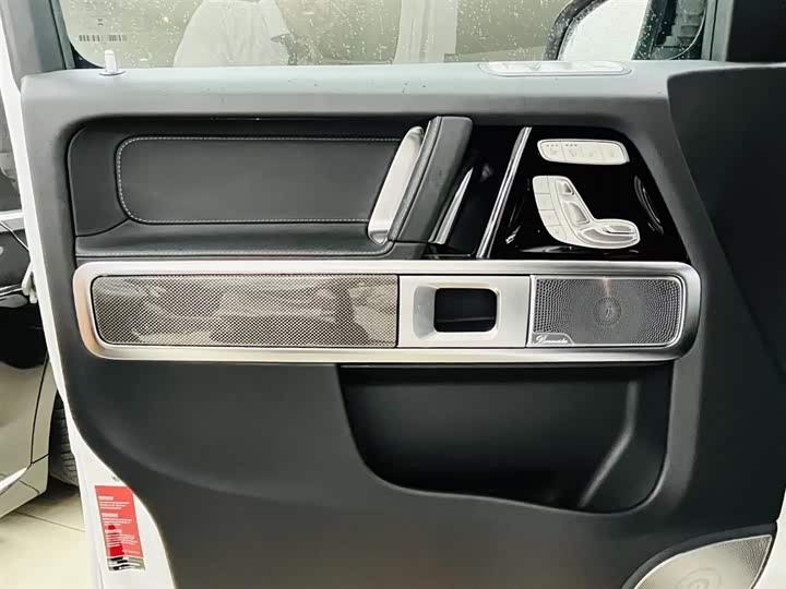 Фото 7 - Mercedes-Benz G-Class