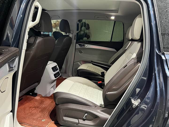 Фото 8 - Volkswagen Talagon