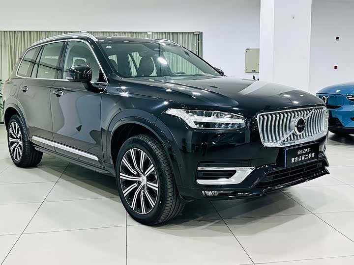 Фото 3 - Volvo XC90