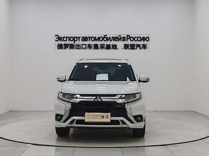 Фото 2 - Mitsubishi Outlander