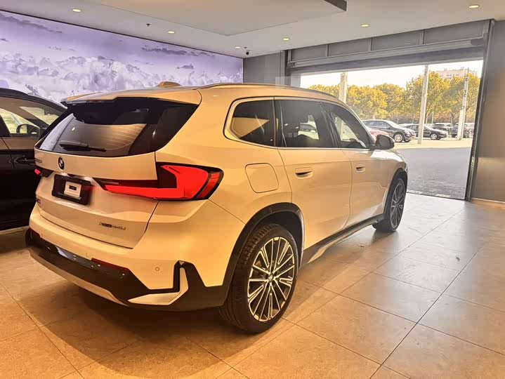 Фото 6 - BMW X1